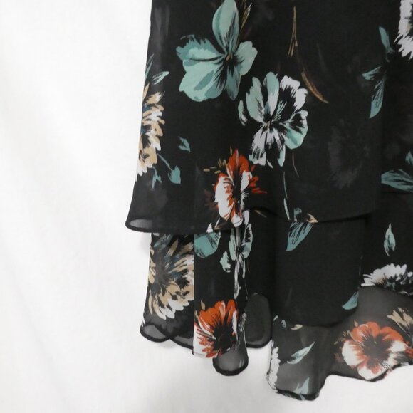 TORRID | size 2 | Black Floral Cami Top With Spaghetti Straps - Picture 12 of 15